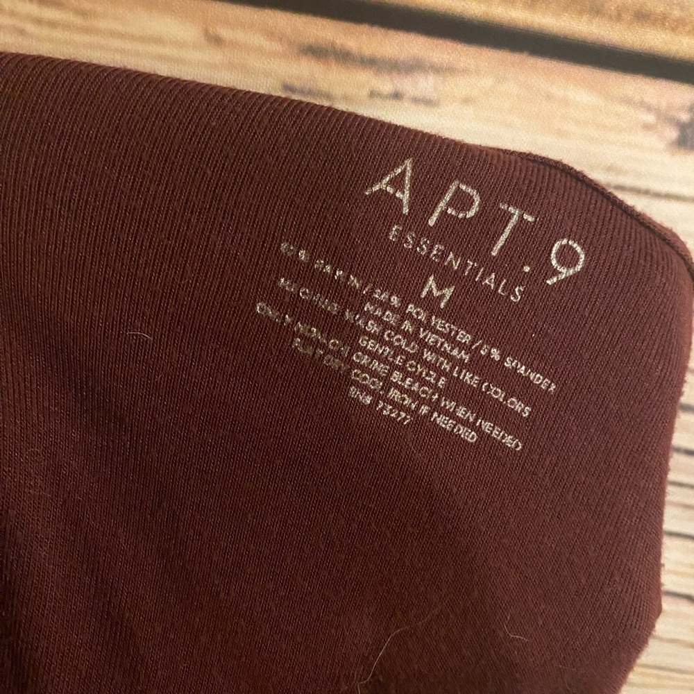 APT 9 Top - Picture 3 of 3